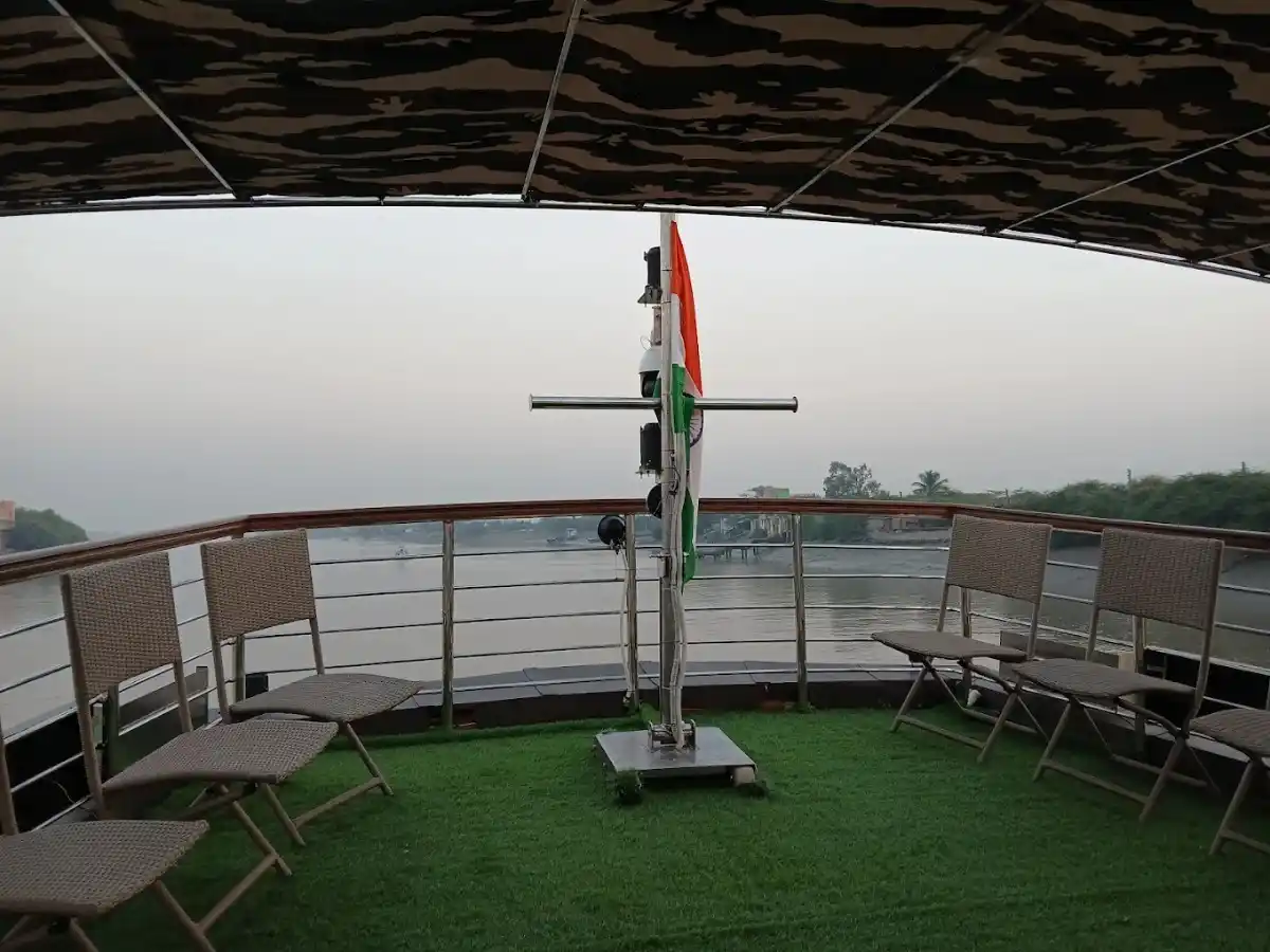 sundarban houseboat tour booking from kolkata with Touristhub Holidays