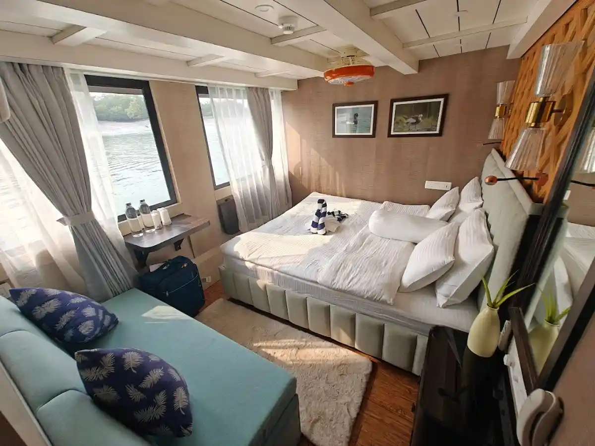 sundarban houseboat tour booking from kolkata with Touristhub Holidays