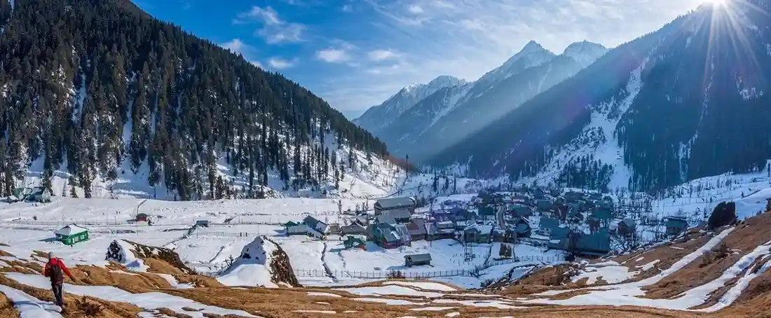 Srinagar family trip package with Explore Touristhub Holidays