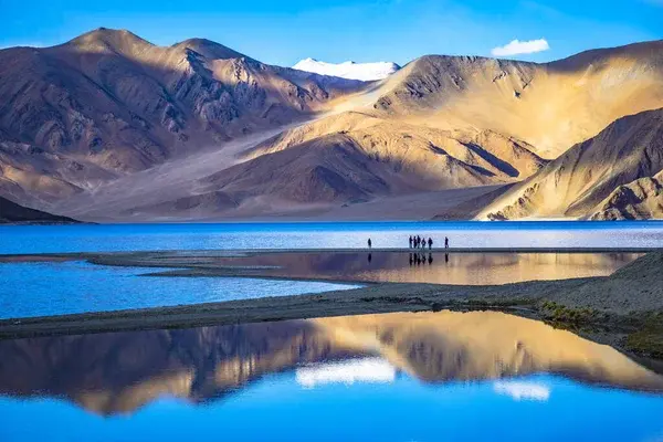 Leh Ladakh tours with touristhubindia